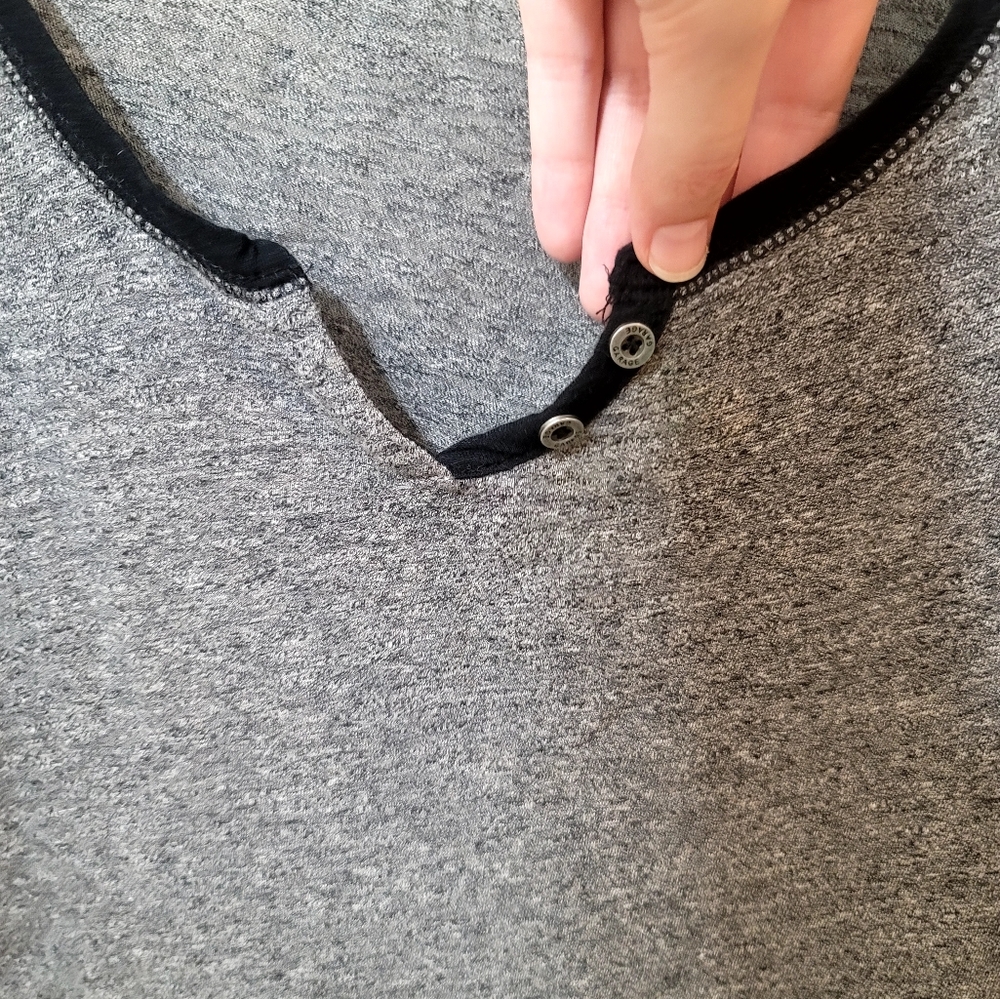Cute Raglan Button Top - Picture 3 of 9